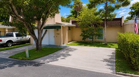 7334 Pepper Pike Dr, Hialeah FL - photo 24 of 27