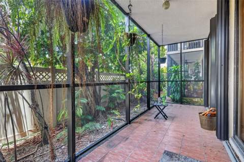 900 NE 195th St 109, Miami FL - photo 13 of 46