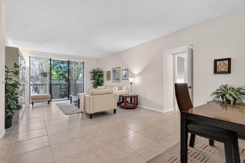 2 bedroom Condominium at 900 NE 195th St 109, Chantilly Condo, Miami — photo 5
