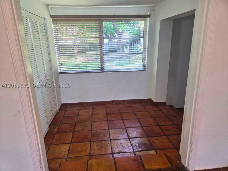 3 bedroom SingleFamilyResidence at 2724 SW 36th Ave, Coral Pl Rev, Miami — photo 5