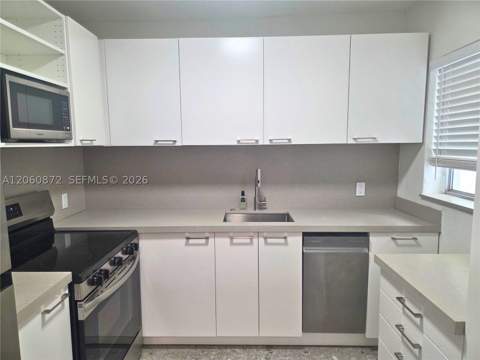 2724 SW 36th Ave, Miami FL - photo 6 of 23