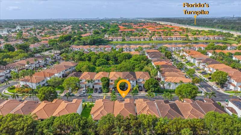 4 bedroom SingleFamilyResidence at 11495 NW 71st St, Doral Isles St Lucia, Doral — photo 4