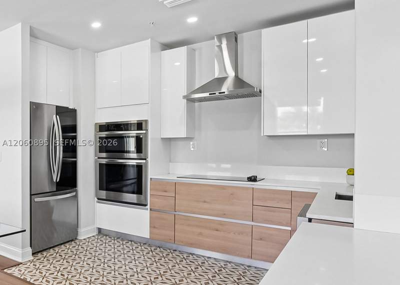 2 bedroom Condominium at 1502 Jefferson Avenue 301, The Elaine Condo, Miami Beach — photo 4