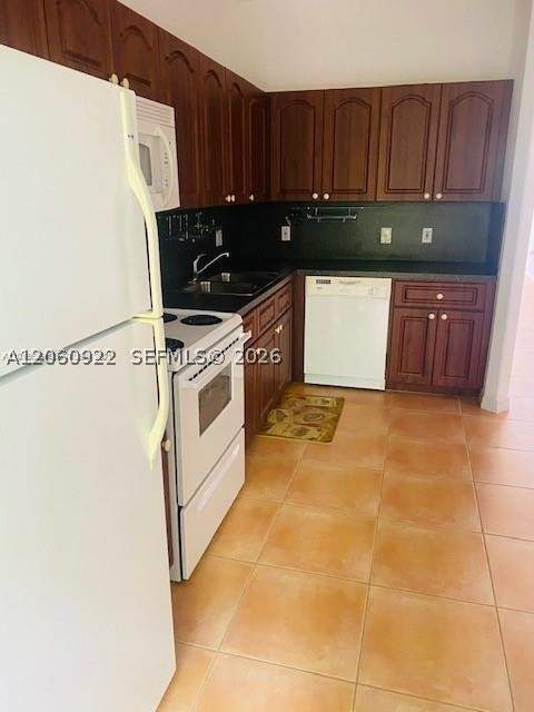 2 bedroom Villa at 13272 Old Biscayne Dr 102, Old Biscayne Villas Condo, Homestead — photo 3