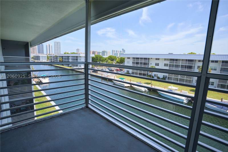 2 bedroom Condominium at 3600 NE 170th St 401, Eden Isles Condo # 4, North Miami Beach — photo 3