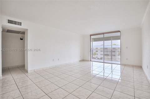 3600 NE 170th St 401, North Miami Beach FL - photo 6 of 17