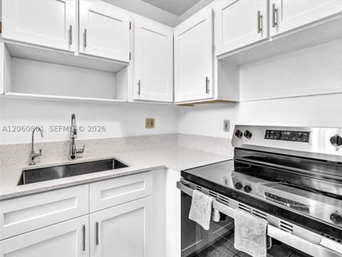 13500 NE 3rd Ct 121, North Miami FL - photo 14 of 30