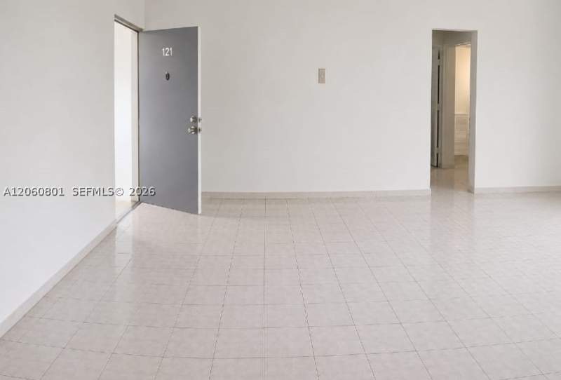 1 bedroom Condominium at 13500 NE 3rd Ct 121, BROOKVIEW CONDO, North Miami — photo 4