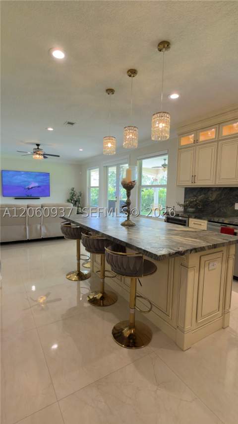 27803 SW 172nd Pl, Homestead FL - photo 10 of 47