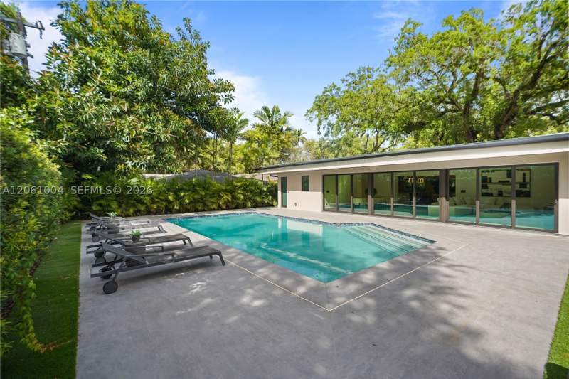6 bedroom SingleFamilyResidence at 20020 NE 21st Ct, Oak Forest, Miami — photo 4