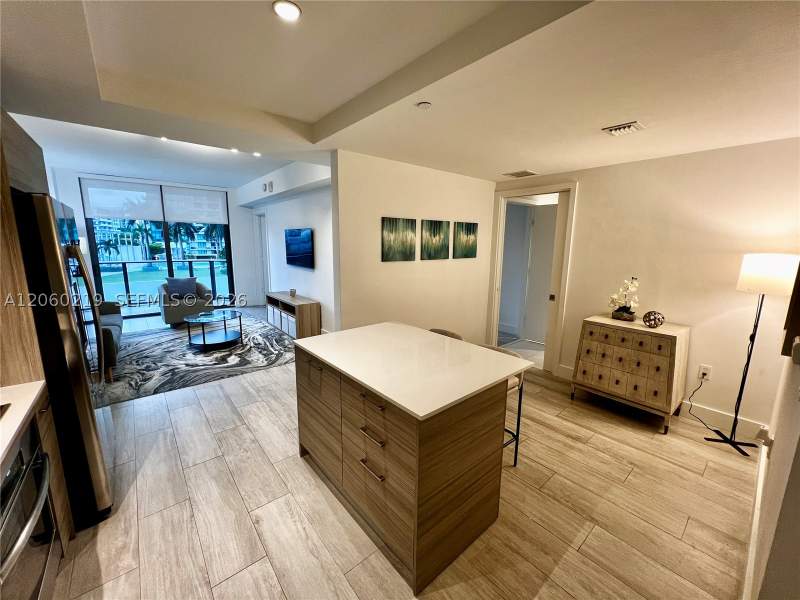 1 bedroom Condominium at 121 NE 34th St 803, 3401 Midtown Condo, Miami — photo 5