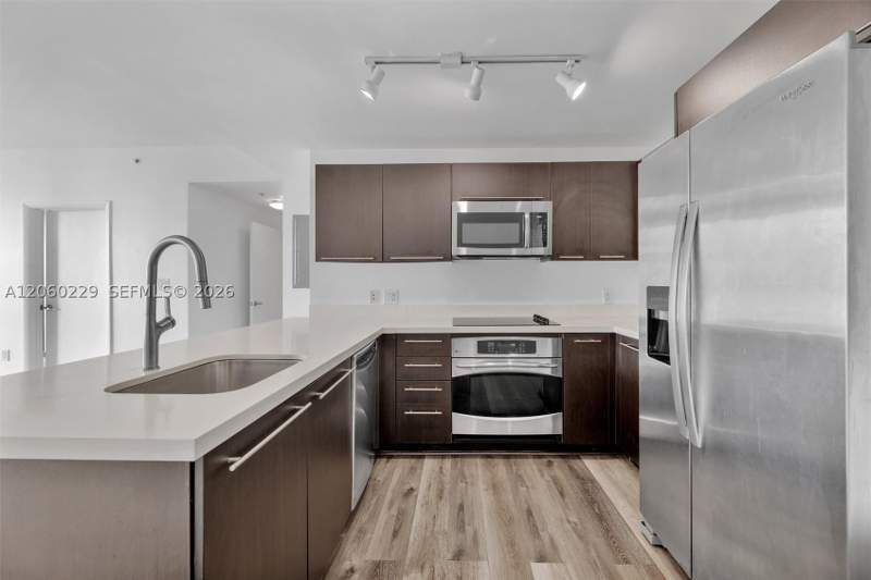 2 bedroom Condominium at 90 SW 3rd St 2001, Ivy Condo, Miami — photo 4