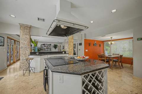 7331 SW 117th Ter, Pinecrest FL - photo 10 of 34