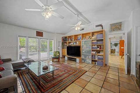 7331 SW 117th Ter, Pinecrest FL - photo 14 of 34