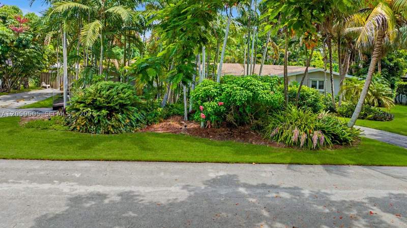 3 bedroom SingleFamilyResidence at 7331 SW 117th Ter, Montgomery East Sec 1, Pinecrest — photo 2