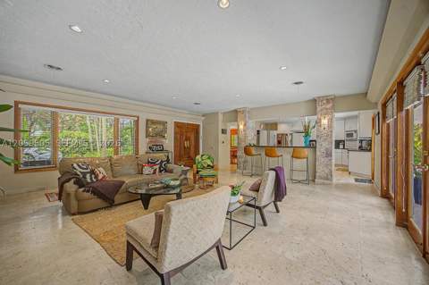 7331 SW 117th Ter, Pinecrest FL - photo 6 of 34