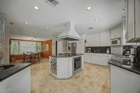 7331 SW 117th Ter, Pinecrest FL - photo 8 of 34