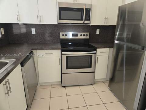 2758 SE 17th Ave 203, Homestead FL - photo 7 of 27
