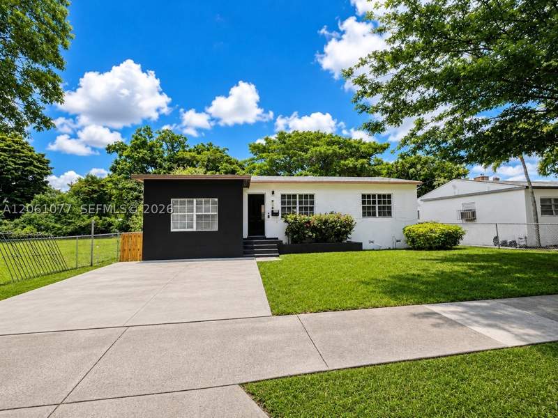 3 bedroom SingleFamilyResidence at 1035 NW 50th St, Bowling Green, Miami — photo 2