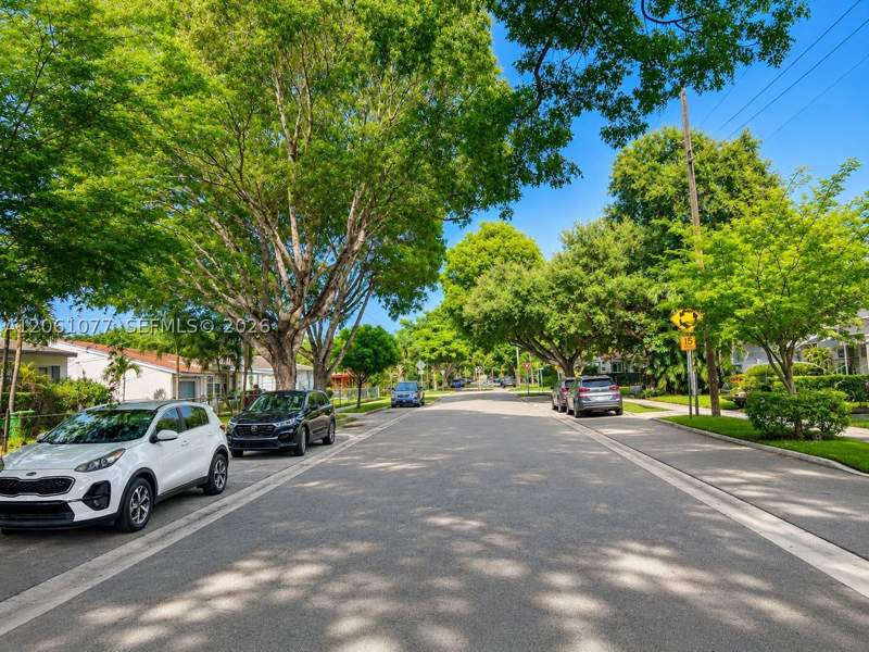 3 bedroom SingleFamilyResidence at 1035 NW 50th St, Bowling Green, Miami — photo 4