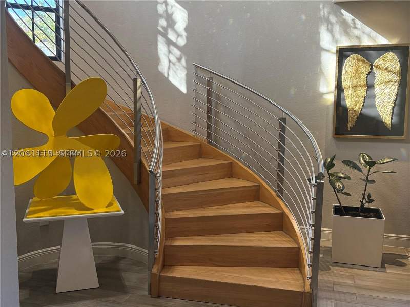 5 bedroom SingleFamilyResidence at 8925 NW 99th Ct, Doral Breeze, Doral — photo 5