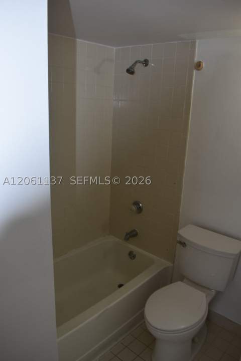 616 NW 26th Ave 210, Miami FL - photo 17 of 22