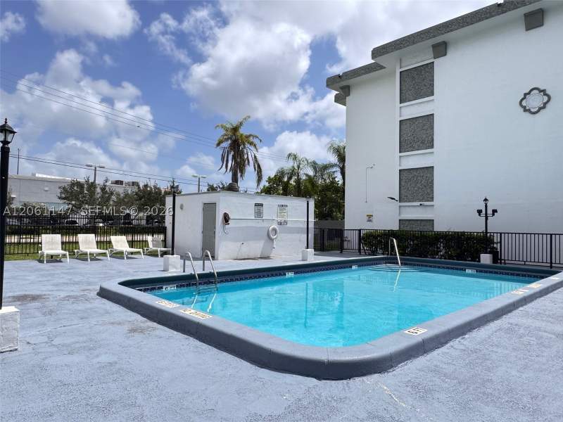 1 bedroom Condominium at 16450 NW 2nd Ave 207, Golden Gate Apartments Co, Miami — photo 3