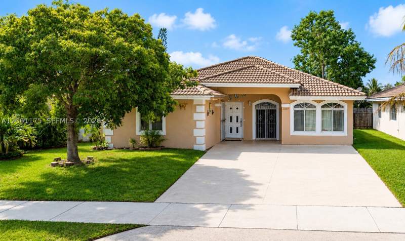 4 bedroom SingleFamilyResidence at 20504 NW 19th Ave, LAKE LUCERNE SEC 7, Miami Gardens — photo 1