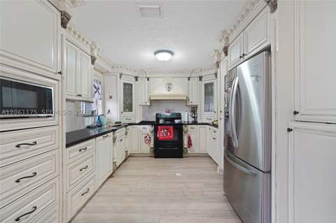 20504 NW 19th Ave, Miami Gardens FL - photo 7 of 20