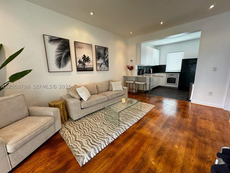 1 bedroom Condominium at 736 13th St 104, The Parc Vendome Condo, Miami Beach — photo 2