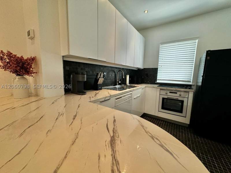 1 bedroom Condominium at 736 13th St 104, The Parc Vendome Condo, Miami Beach — photo 4