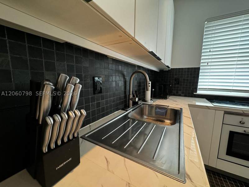 1 bedroom Condominium at 736 13th St 104, The Parc Vendome Condo, Miami Beach — photo 5