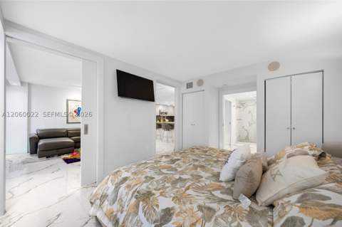 465 Ocean Dr 303, Miami Beach FL - photo 14 of 27