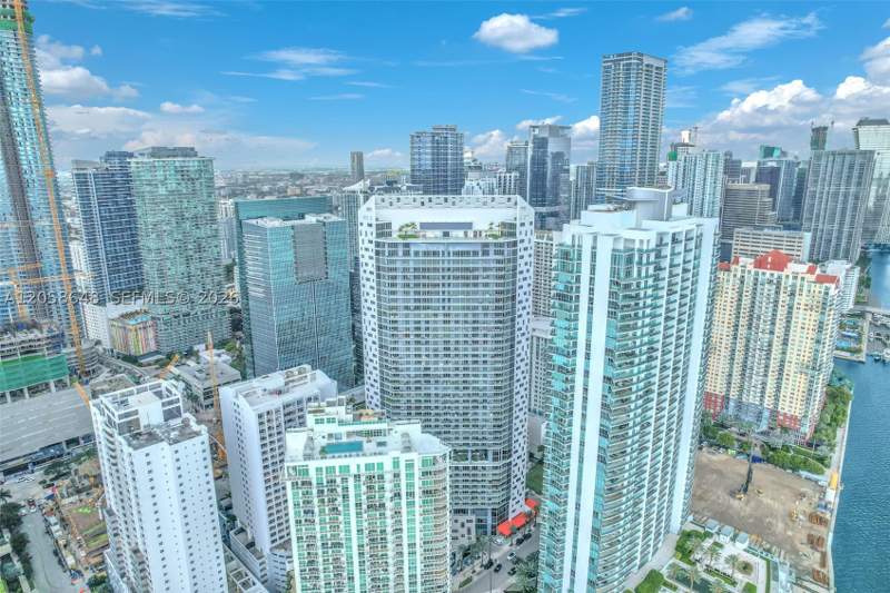 1 bedroom Condominium at 1300 Brickell Bay Dr 2005, Brickellhouse Condo, Miami — photo 3