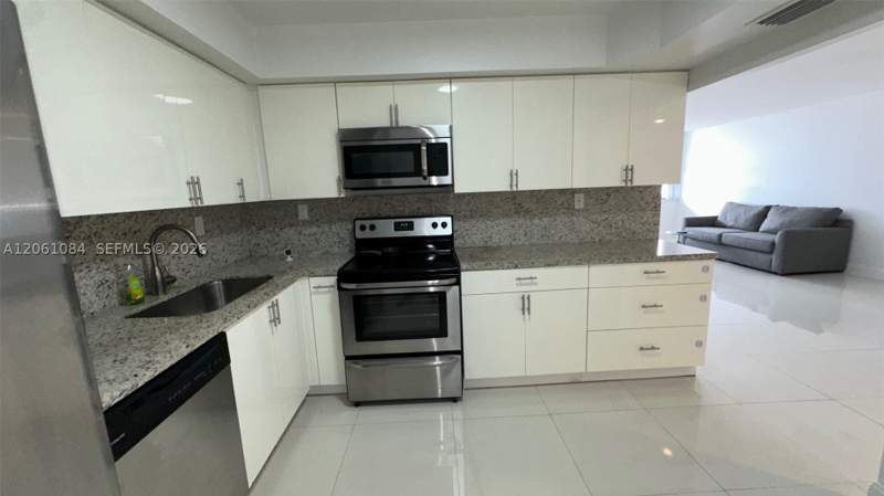 2 bedroom Condominium at 250 174th St 1808, Winston Towers 100 Ccondo, Sunny Isles Beach — photo 4