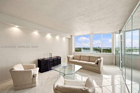 7441 Wayne Ave 10C, Miami Beach FL - photo 6 of 26