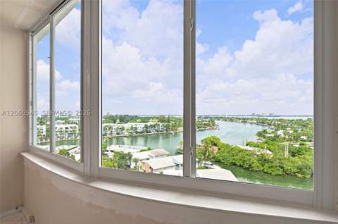 7441 Wayne Ave 10C, Miami Beach FL - photo 7 of 26