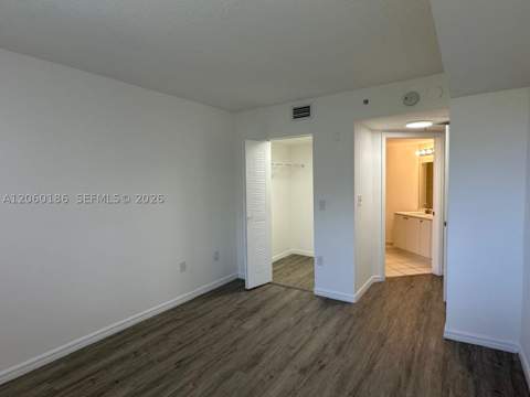 17602 NW 25th Ave 304, Miami Gardens FL - photo 6 of 12