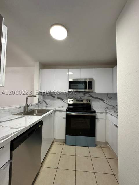 2283 NW 136th Ter, Opa Locka FL - photo 9 of 24