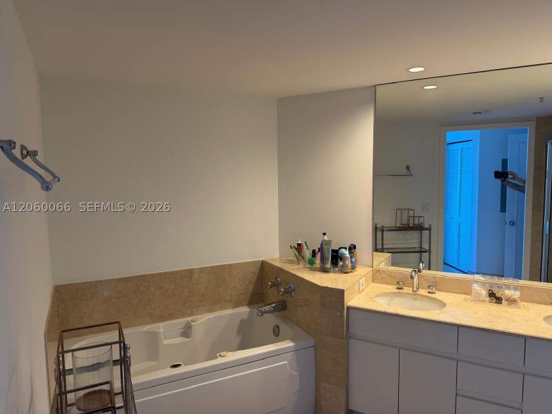 2 bedroom Condominium at 848 Brickell Key Dr 1102, Three Tequesta Point Cond, Miami — photo 5