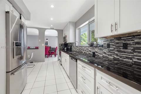 21221 NE 3rd Ct, Miami FL - photo 15 of 42