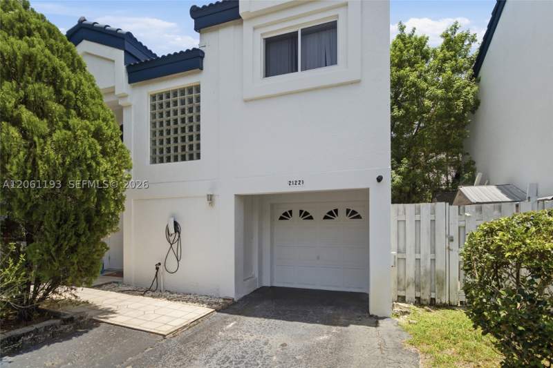 3 bedroom SingleFamilyResidence at 21221 NE 3rd Ct, San Simeon Homes, Miami — photo 4