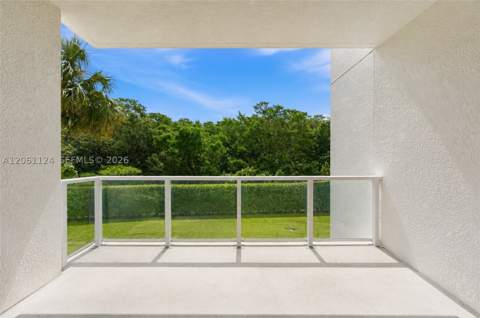 15051 Royal Oaks Ln 102, North Miami FL - photo 8 of 42