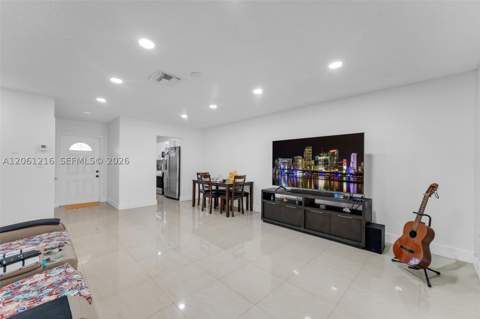 8612 SW 148th Pl, Miami FL - photo 7 of 36