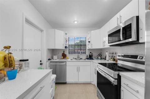 8612 SW 148th Pl, Miami FL - photo 8 of 36