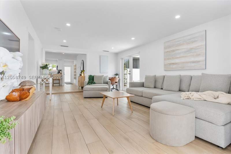 4 bedroom SingleFamilyResidence at 6100 NW 2nd St, West Flagler Pk Sec B, Miami — photo 2