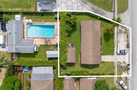 822 NW 15th St, Homestead FL - photo 8 of 9