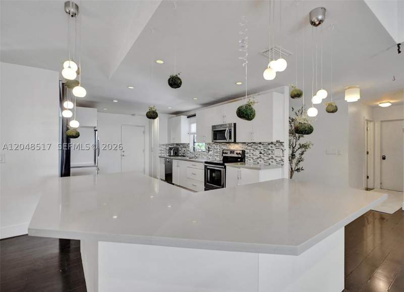 3 bedroom SingleFamilyResidence at 20475 NE 10th Place, Sky Lake Villas, Miami — photo 5