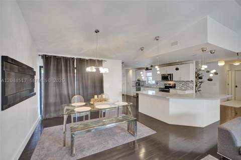 20475 NE 10th Place, Miami FL - photo 6 of 24