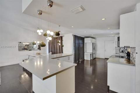 20475 NE 10th Place, Miami FL - photo 7 of 24